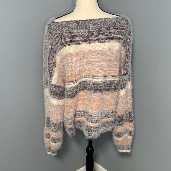 BKE Women’s Gray/Orange Striped Sweater Sz L - Picture 4 of 5